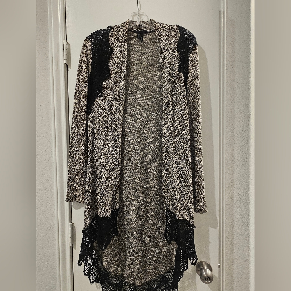 Black and white hi low cardigan